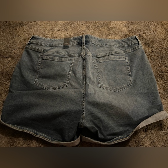 TORRID Denim Women's Shorts - Picture 2 of 2